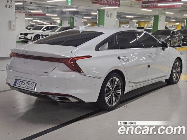 Kia K8 гибрид Signature, 2023 4