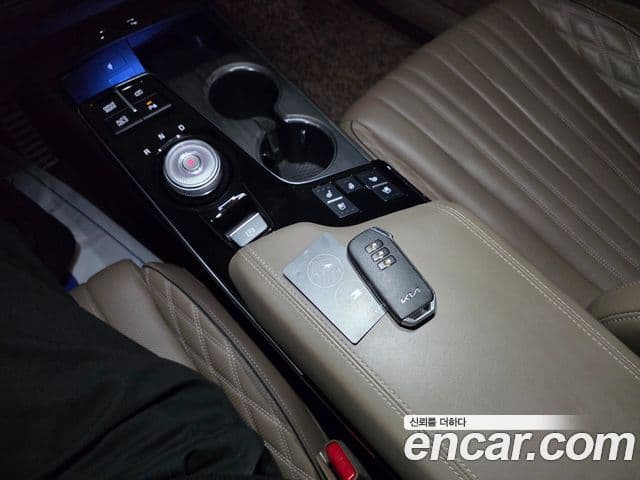 Kia K8 гибрид Signature, 2023 11