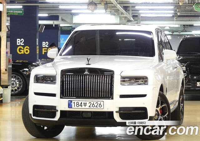 Rolls-Royce Cullinan 6.7 V12 чёрный эмблема, badge, 2023 1