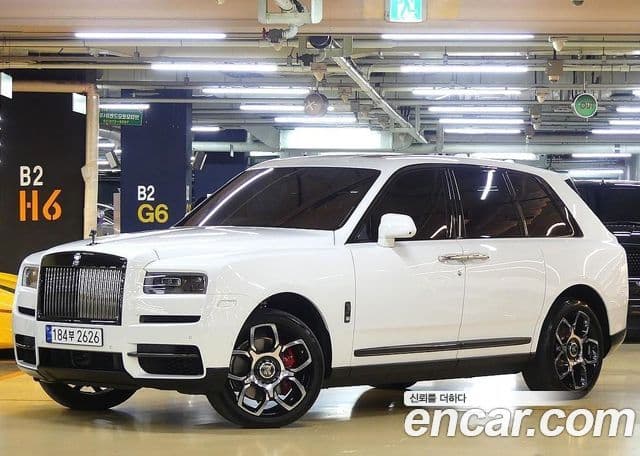 Rolls-Royce Cullinan 6.7 V12 чёрный эмблема, badge, 2023 2