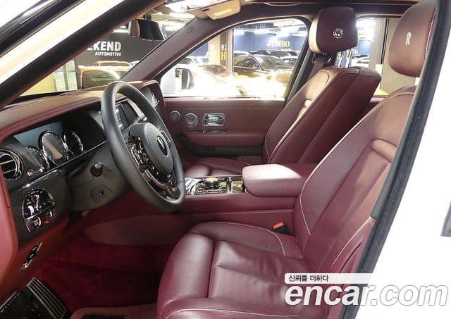 Rolls-Royce Cullinan 6.7 V12 чёрный эмблема, badge, 2023 8