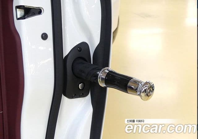 Rolls-Royce Cullinan 6.7 V12 чёрный эмблема, badge, 2023 20