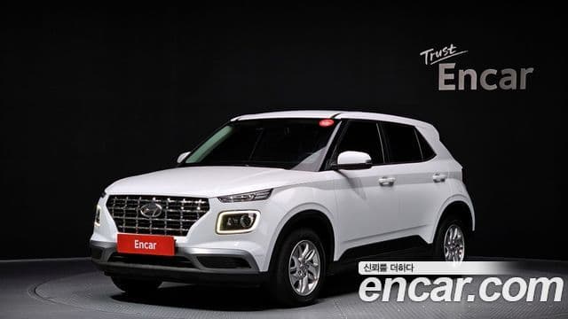 Hyundai Venue Premium, 2023 1