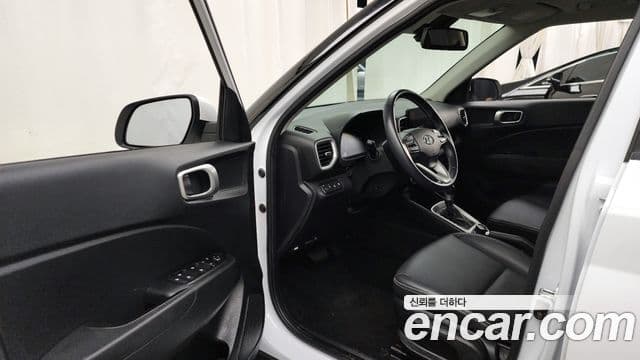 Hyundai Venue Premium, 2023 10