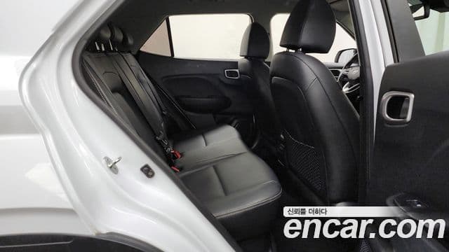 Hyundai Venue Premium, 2023 12