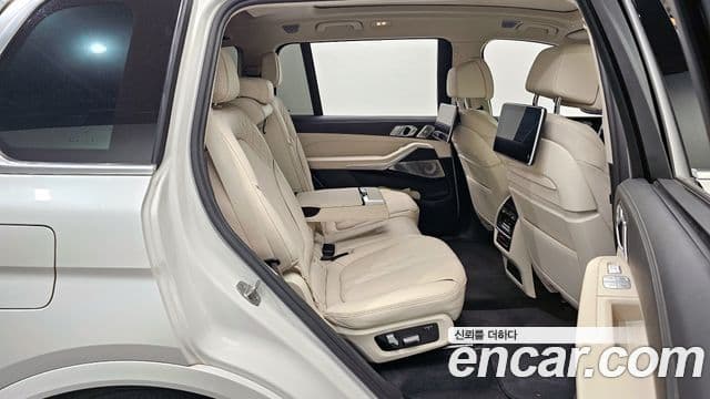 BMW X7 (G07) xDrive 40i Design Pure Excellence 7인승, 2021 11