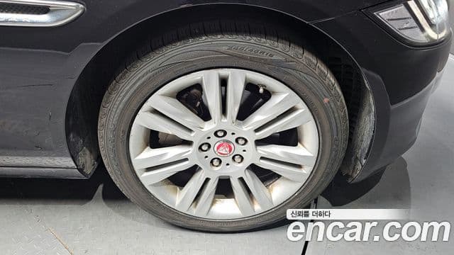 Jaguar XF (X260) 20d Prestige AWD, 2019 все фото