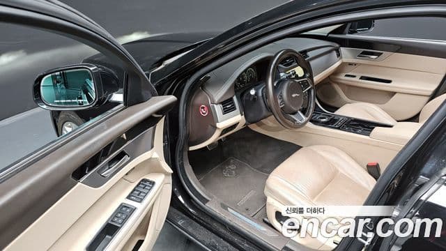 Jaguar XF (X260) 20d Prestige AWD, 2019 12