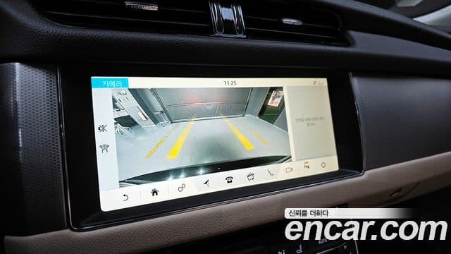 Jaguar XF (X260) 20d Prestige AWD, 2019 15