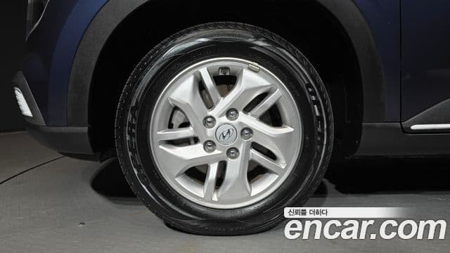 Hyundai Venue Premium, 2023 все фото