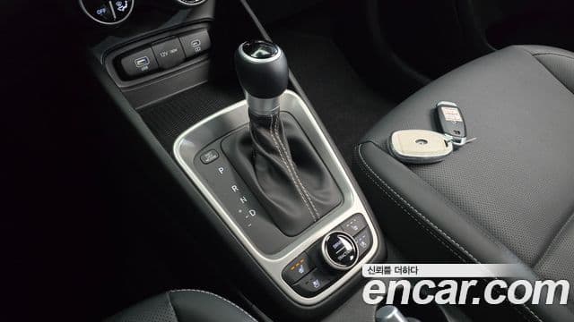 Hyundai Venue Premium, 2023 9