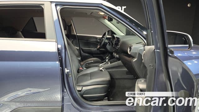 Hyundai Venue Premium, 2023 10