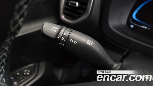 Hyundai Venue Premium, 2023 17