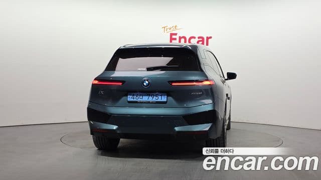 BMW iX xDrive50 Sport Plus, 2022 4