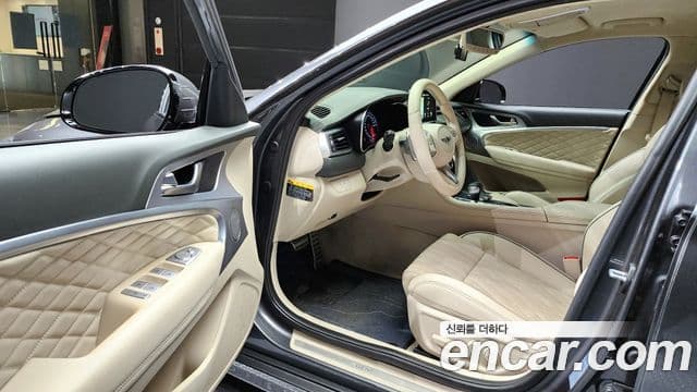 Genesis G70 Elite, 2019 11