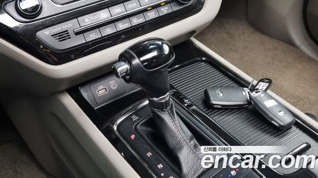 Kia All New Carnival Noblesse, 2016 9