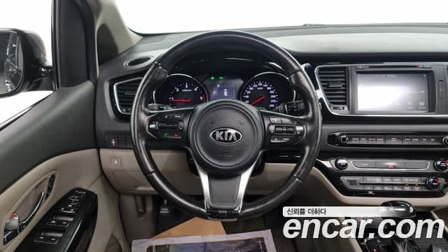 Kia All New Carnival Noblesse, 2016 12