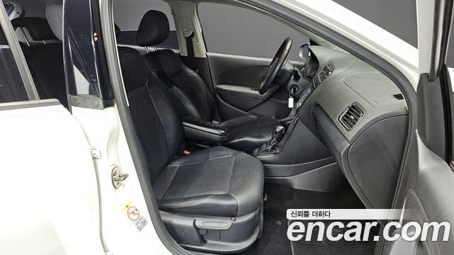 Volkswagen 폴로 5세대, 2013 11