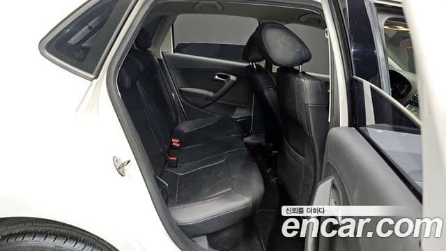 Volkswagen 폴로 5세대, 2013 12