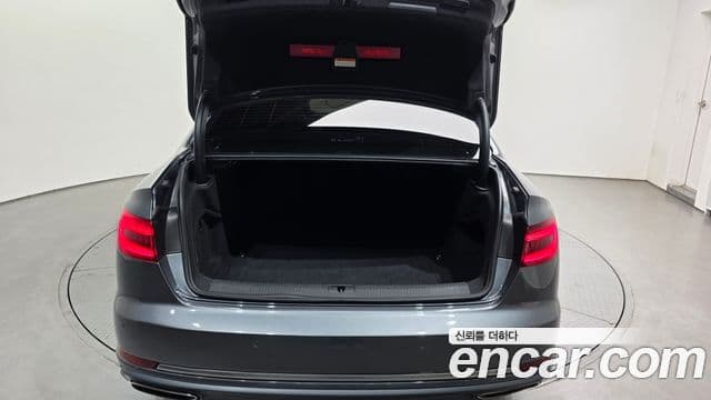 Audi A4 (B9) Premium, 2019 20