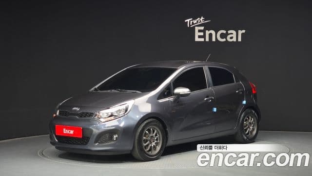 Kia All New Pride Luxury, 2014 1