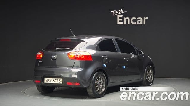 Kia All New Pride Luxury, 2014 2