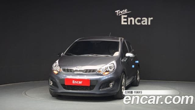 Kia All New Pride Luxury, 2014 3