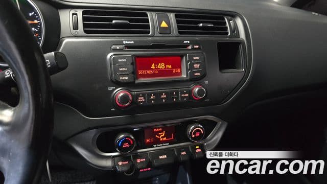 Kia All New Pride Luxury, 2014 17