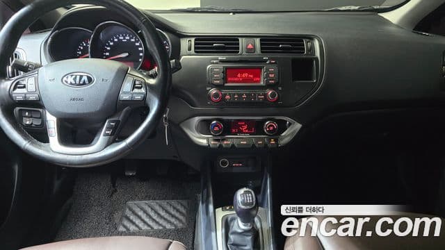 Kia All New Pride Luxury, 2014 20