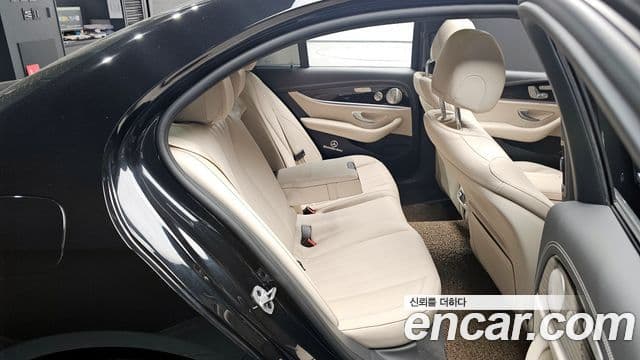 Mercedes-Benz E-класс W213 Exclusive, 2023 11