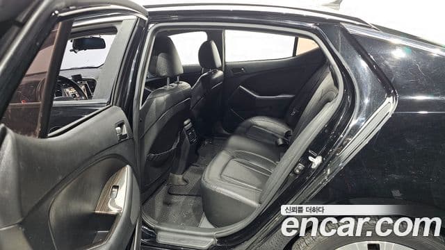 Kia K5 LPI Deluxe, 2011 11