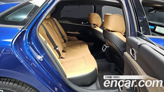 Kia K5 3세대 Signature, 2022 12