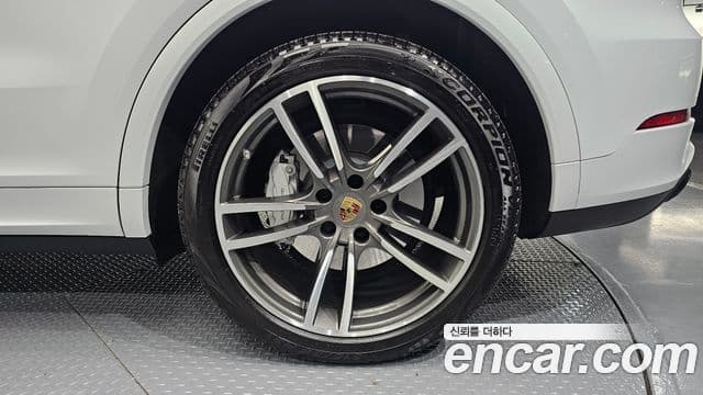 Porsche Cayenne (PO536) 4.0 турбо, 2020 все фото