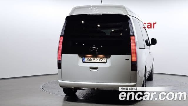 Hyundai Staria лимузин, 2022 4