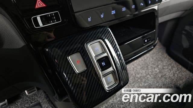 Hyundai Staria лимузин, 2022 9