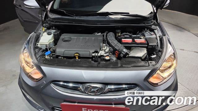 Hyundai Accent(новый кузов / новое поколение) Modern, 2015 6