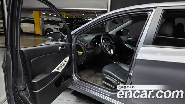 Hyundai Accent(новый кузов / новое поколение) Modern, 2015 10