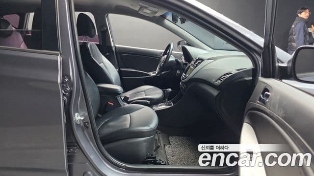 Hyundai Accent(новый кузов / новое поколение) Modern, 2015 11