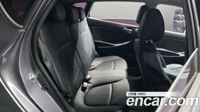 Hyundai Accent(новый кузов / новое поколение) Modern, 2015 12