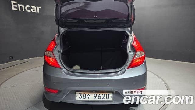 Hyundai Accent(новый кузов / новое поколение) Modern, 2015 20