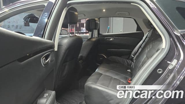 Renault Korea(Samsung) SM6 2.0 LPe RE (для людей с инвалидностью), 2017 13