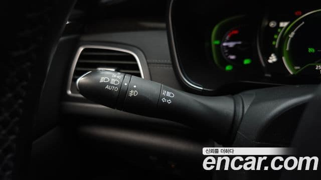 Renault Korea(Samsung) SM6 2.0 LPe RE (для людей с инвалидностью), 2017 17