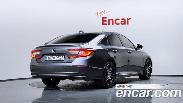 Honda Accord 10세대 2.0 гибрид Туринг (Touring), 2021 2