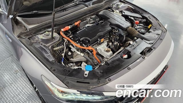 Honda Accord 10세대 2.0 гибрид Туринг (Touring), 2021 6