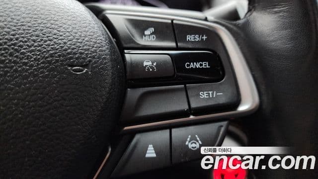 Honda Accord 10세대 2.0 гибрид Туринг (Touring), 2021 14