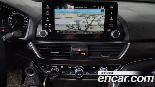 Honda Accord 10세대 2.0 гибрид Туринг (Touring), 2021 15