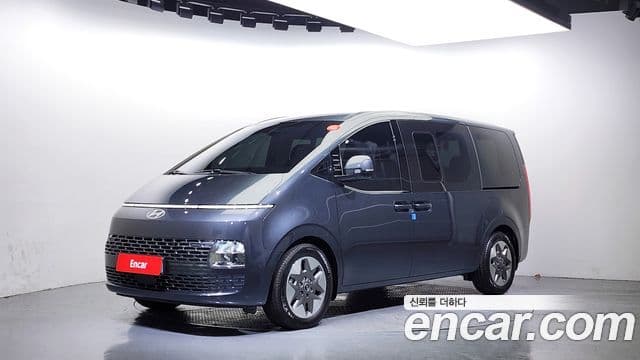 Hyundai Staria Modern, 2025 1