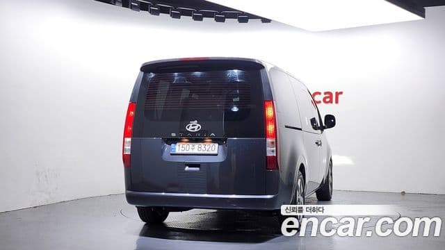 Hyundai Staria Modern, 2025 4