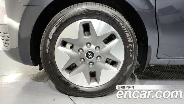 Hyundai Staria Modern, 2025 все фото