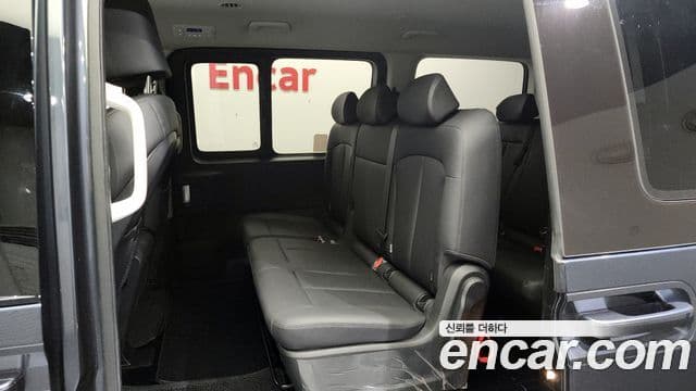 Hyundai Staria Modern, 2025 11